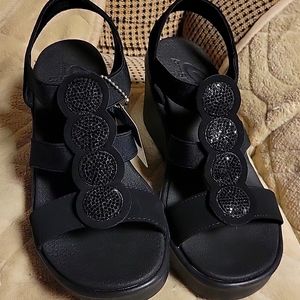 Womens Skechers Cali Luxe Foam sandals